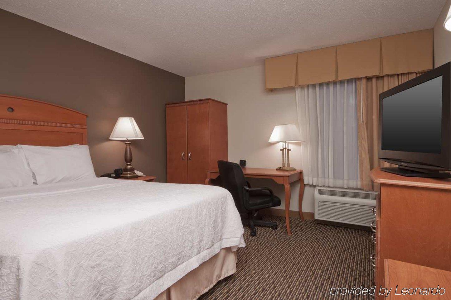 Surestay By Best Western Forsyth Decatur Exterior photo