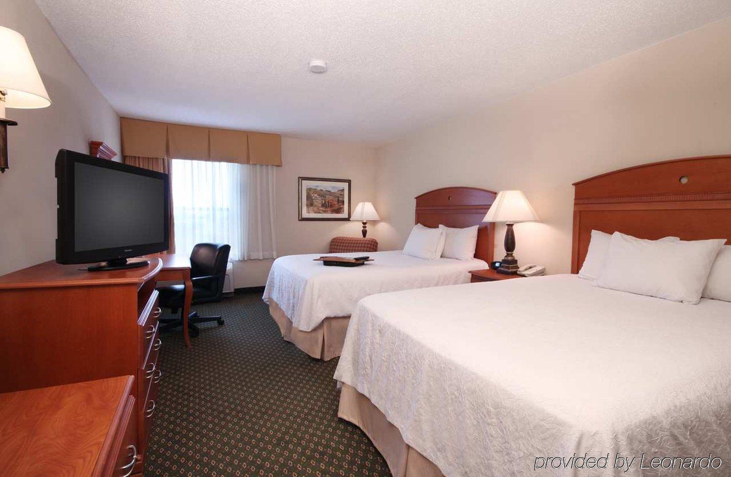 Surestay By Best Western Forsyth Decatur Room photo